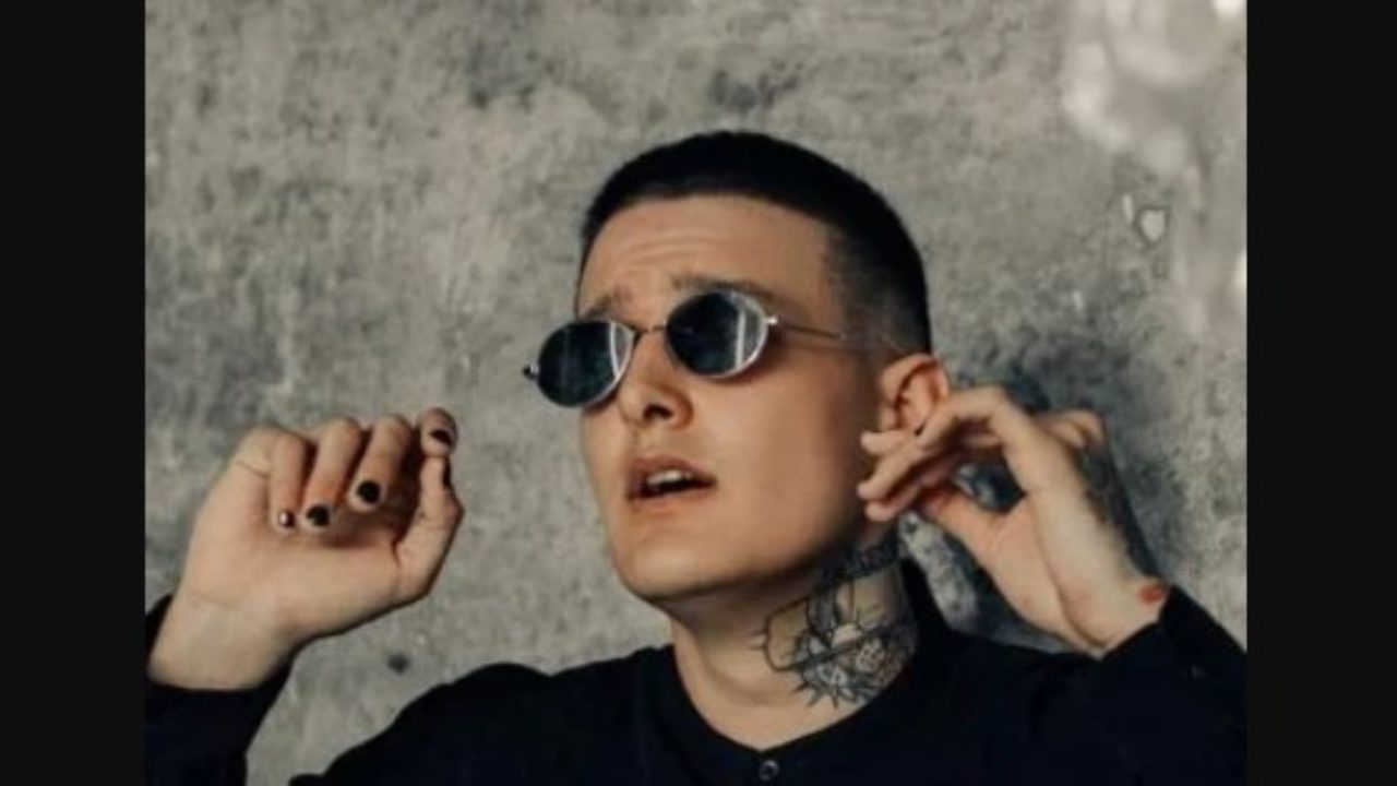 Блогер-переселенец с Донбасса обозвал Украину, но потом решил попросить прощения. Видео