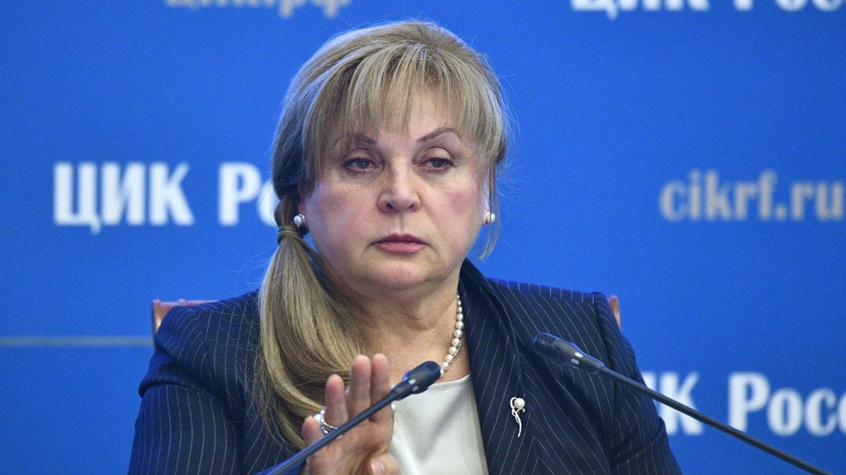 Весь этот балаган во главе с Памфиловой вызывает омерзение