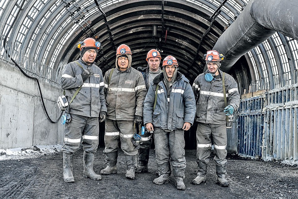 С Донбасса в Якутию перевезли 2000 шахтеров с семьями: кто и зачем
