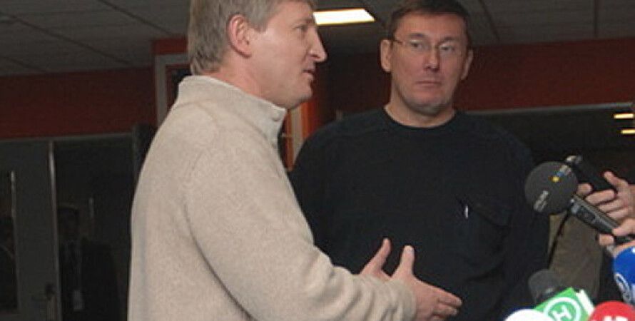 "За...бал до такой степени, что я его терпеть уже не могу". Луценко рассказал, как Ахметов обсуждал с ним Януковича