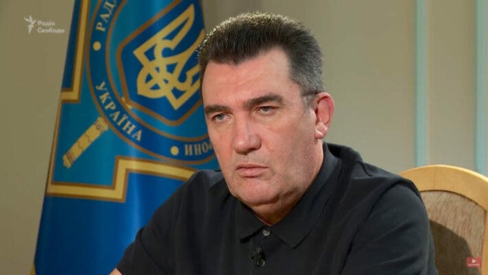 Данилов: ВСУ могут очистить Донбасс и повоевать за Крым