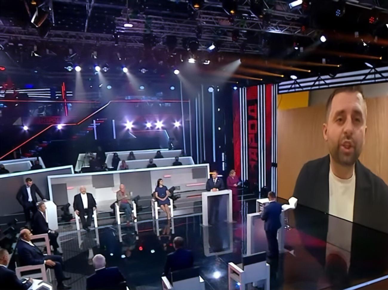 "Ваша должность – на параше в тюрьме сидеть". Арахамия и Олег Ляшко поспорили в прямом эфире из-за должности спикера Рады. Видео