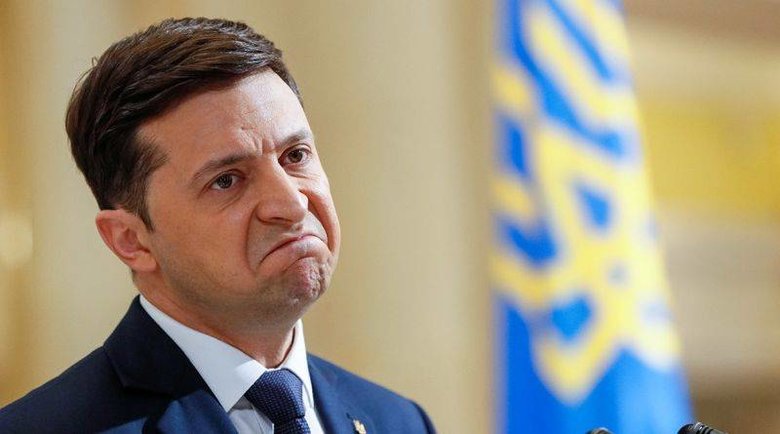 Зеленский не доверяет свои деньги стране, в которой правит безраздельно