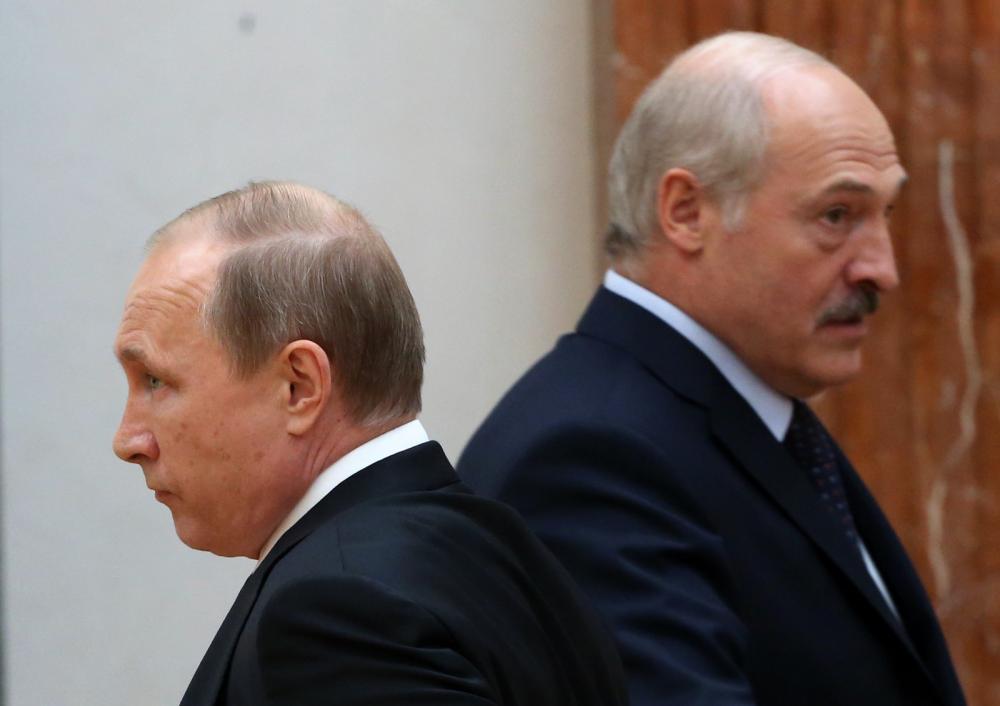 Российские СМИ: Лукашенковские пропагандисты оскорбили Путина по приказу самого диктатора (Видео).