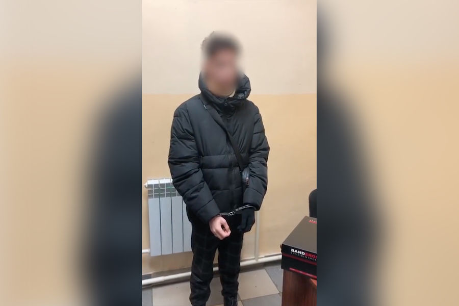 В Казани задержали подростка, которого подозревают в подготовке расстрела в школе (ВИДЕО)