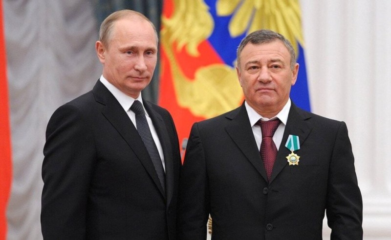 “Владимир Владимирович просто не знает, что за его спиной творит Ротенберг…”