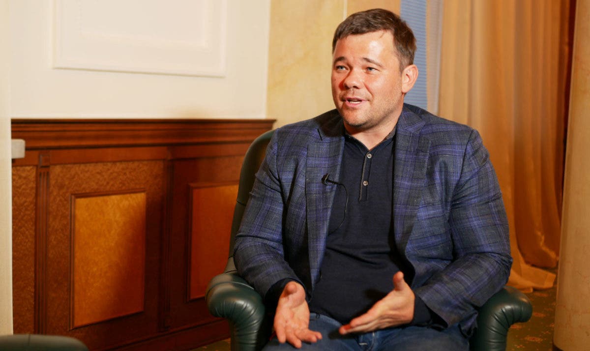 Богдан заявил, что «слуги народа» получают зарплату в «конвертах» за голосования