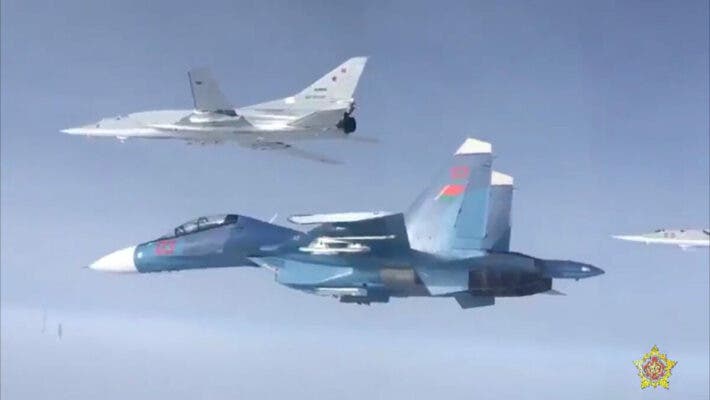 Россия перебросила бомбардировщики на западные границы Беларуси