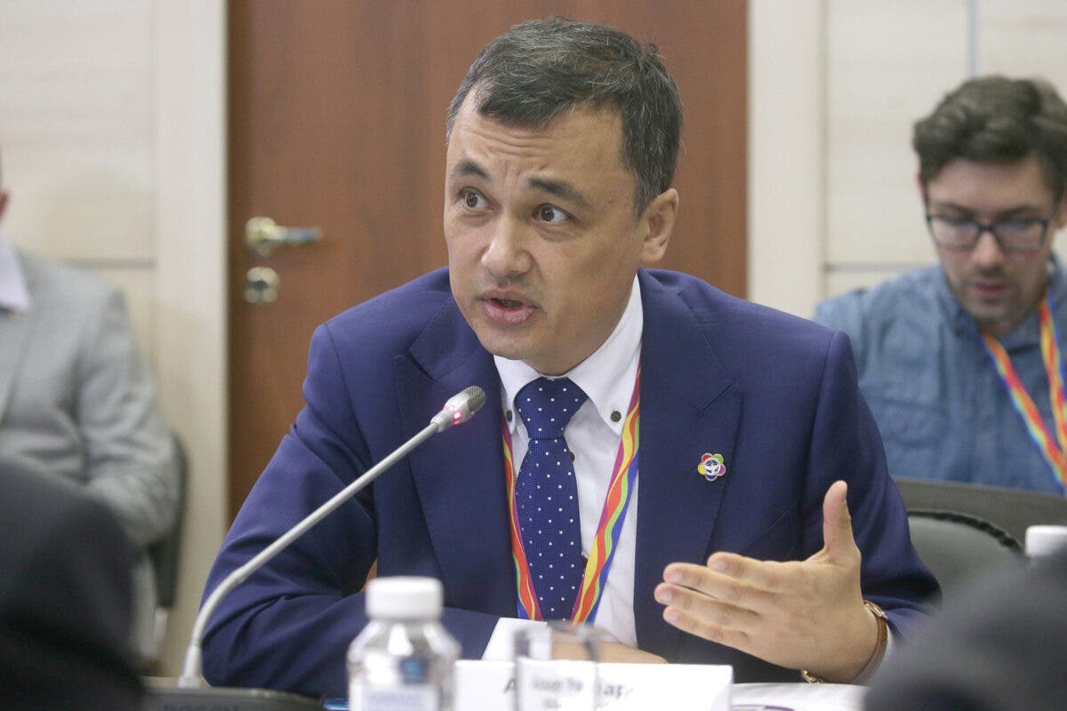 В РФ недовольны новым министром информации Казахстана. Назвали его «русофобской дрянью» (Видео)