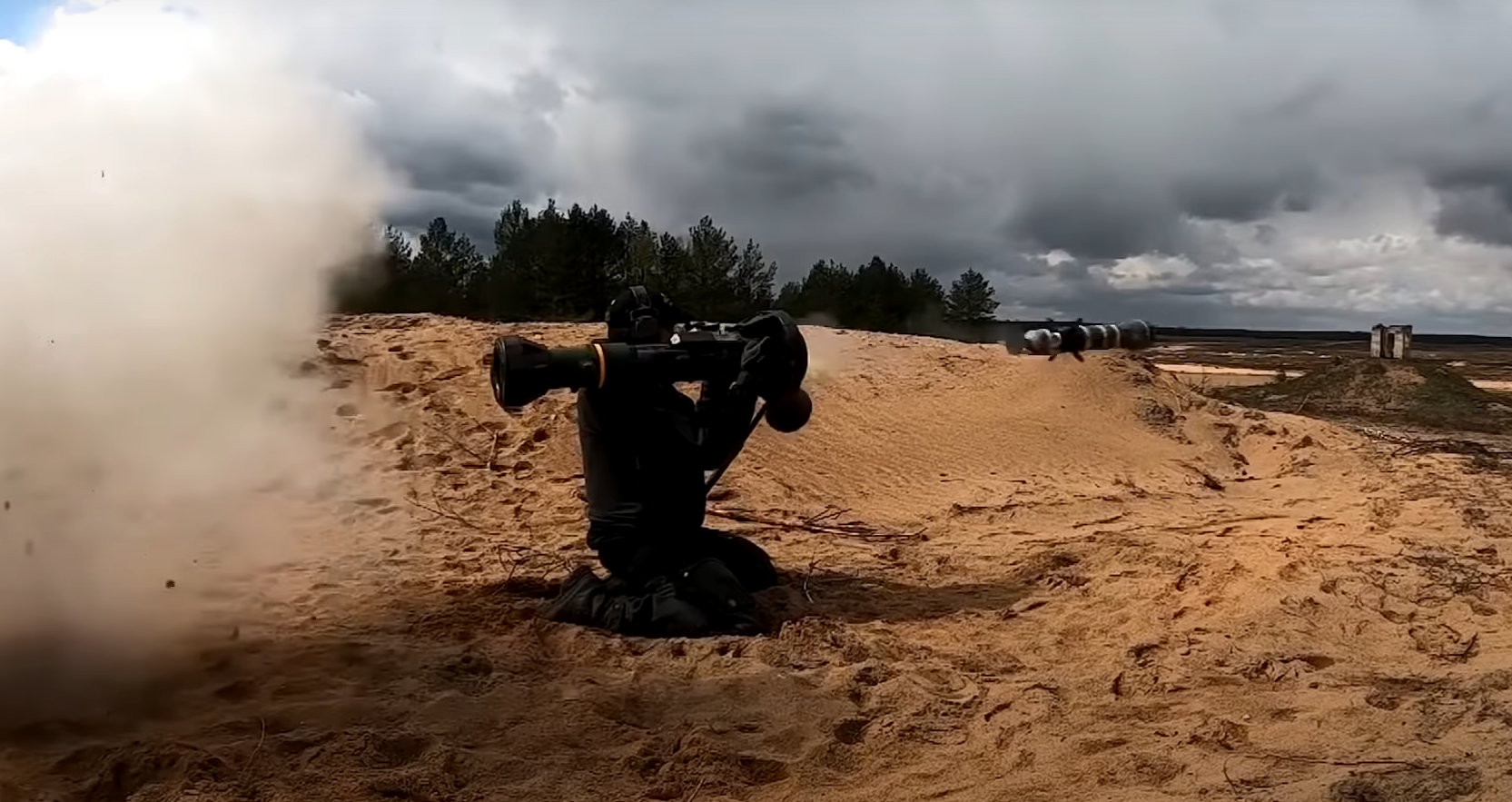 "Javelin" для городского боя: Британия передала Украине лучшие в мире гранатометы NLAW (ВИДЕО)