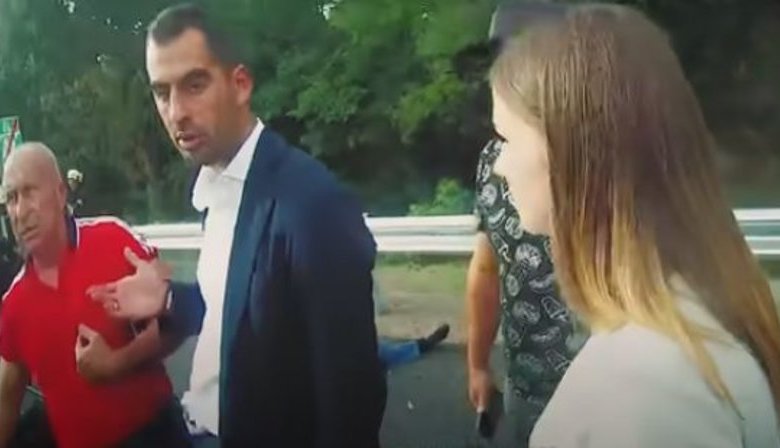 "Я уйду тихонько в лес", –"слуга народа" Трухин стал героем новой песни. ВИДЕО