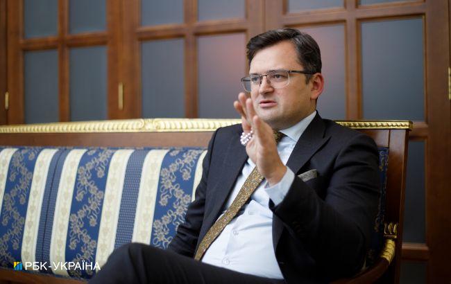 "Пакет тяжелых для РФ санкций уже готов". Кулеба поговорил по телефону с Блинкеном, Боррелем и Бербок