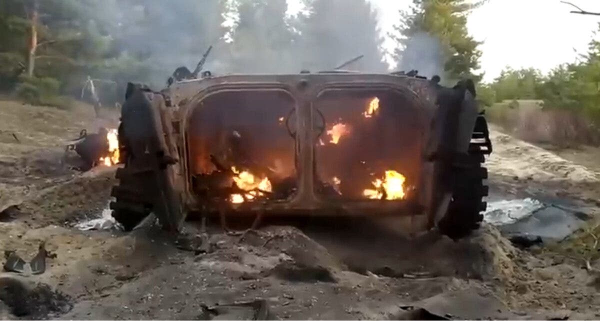 Подбитый «украинский» БТР в новостях РФ оказался российской версией, которая не стоит на вооружении ВСУ