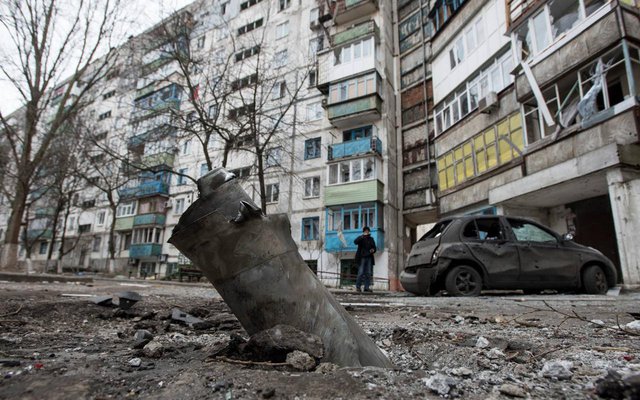 Оккупанты впервые сбросили авиабомбу на 1000 кг тротила в центре Мариуполя, – советник мэра