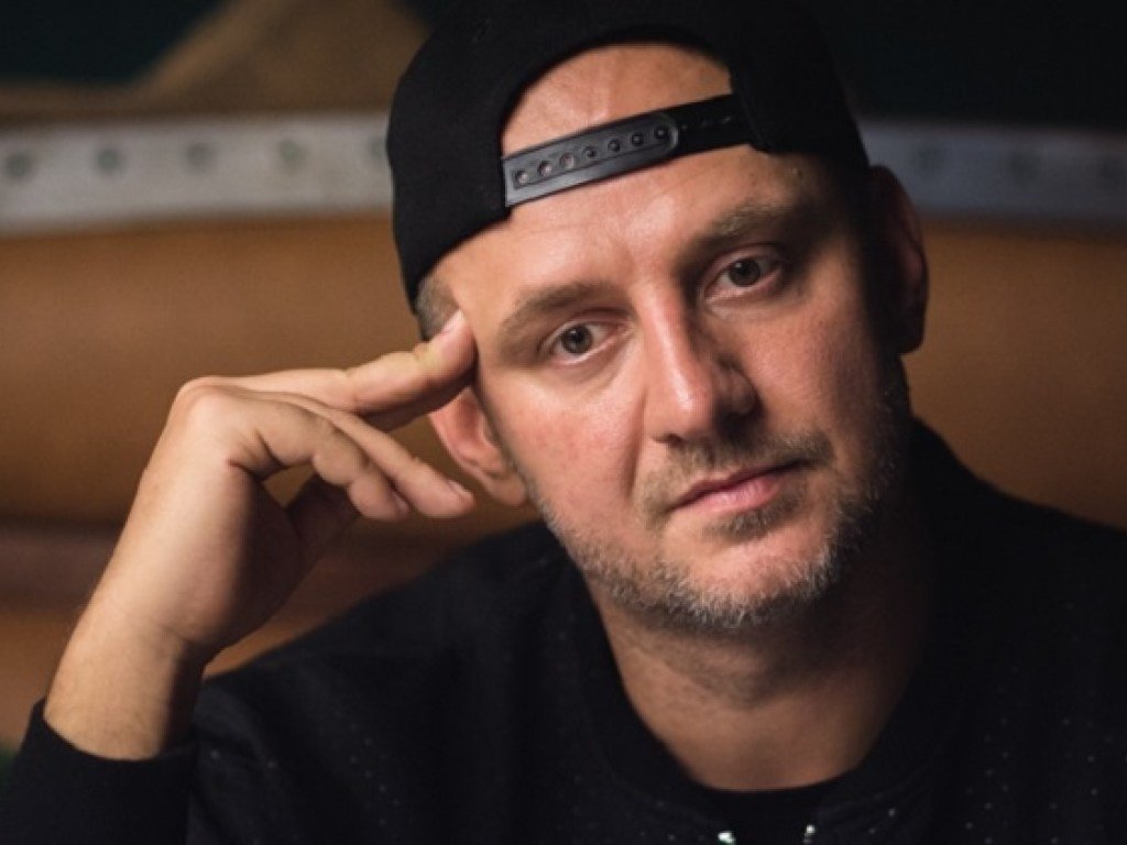 Потап передал привет Газманову и всей России, высмеяв их военных в Украине. ВИДЕО