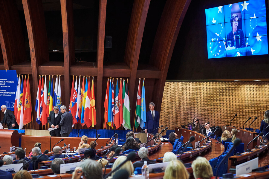 Россию выгнали из Совета Европы: чем это грозит простым россиянам