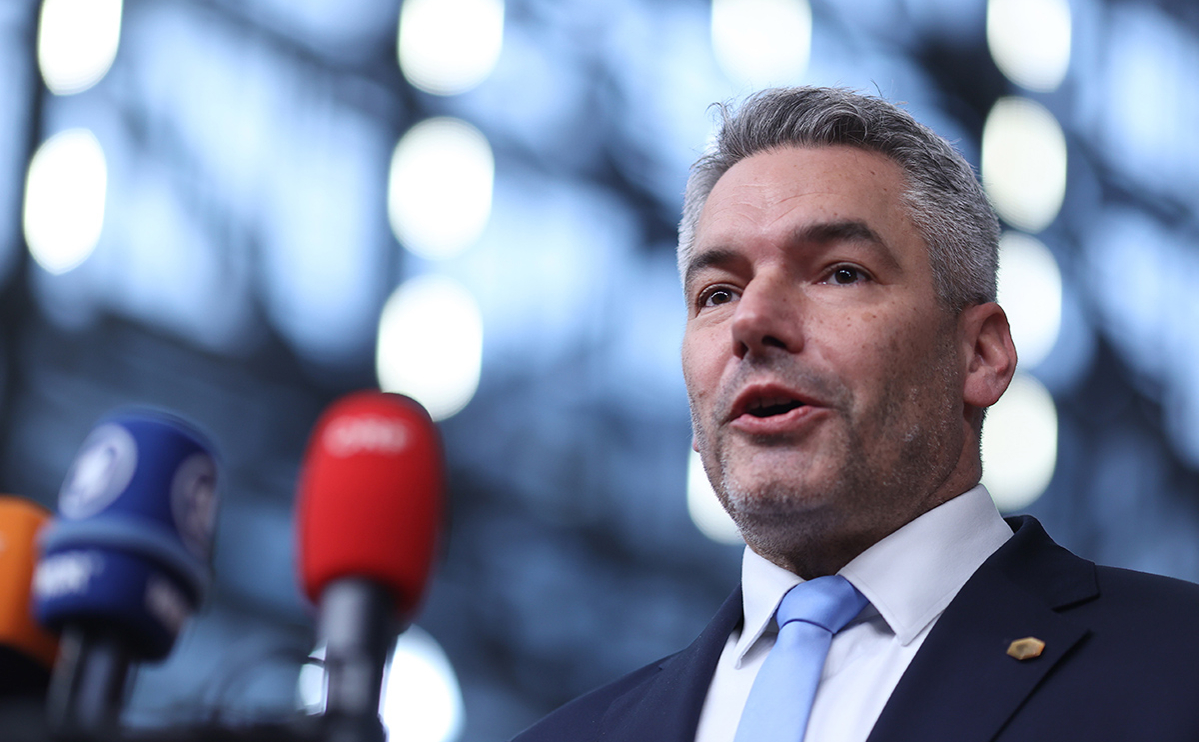 Встреча канцлера Австрии с Путиным завершилась. Она продлилась 1,5 часа