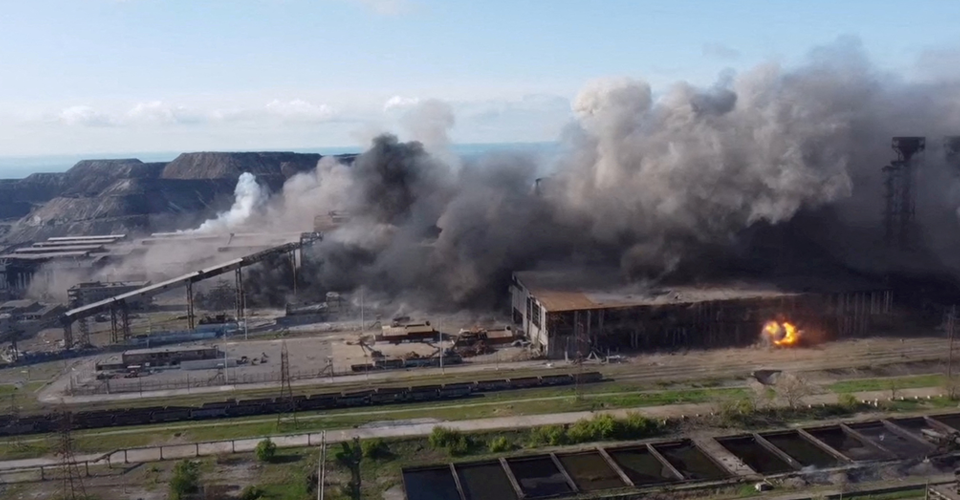 Делают невероятное: "азовцы" выбивают врага из "Азовстали" (Видео)