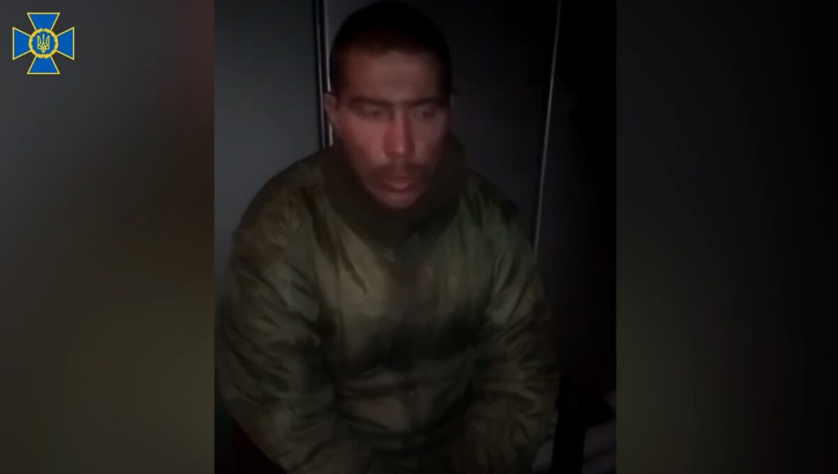 Пленный оккупант признался, что они намеренно уничтожали многоэтажки в Харькове