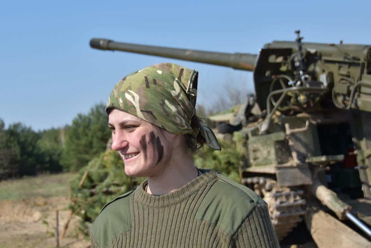 Бывшая учительница истории стала первой женщиной, возглавившей артиллерийское подразделение ВСУ