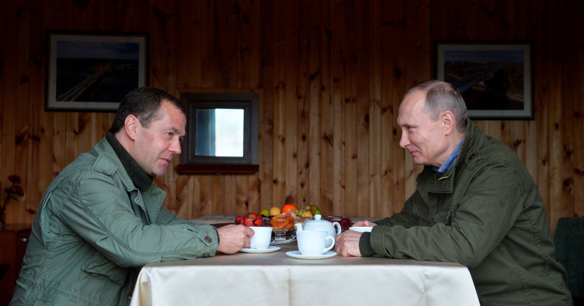 Как Путин впал в кому (В.Рыбников)