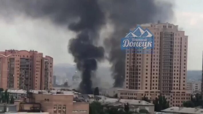 ВСУ бьют по военным складам в Донецке: фото, видео и интересные детали