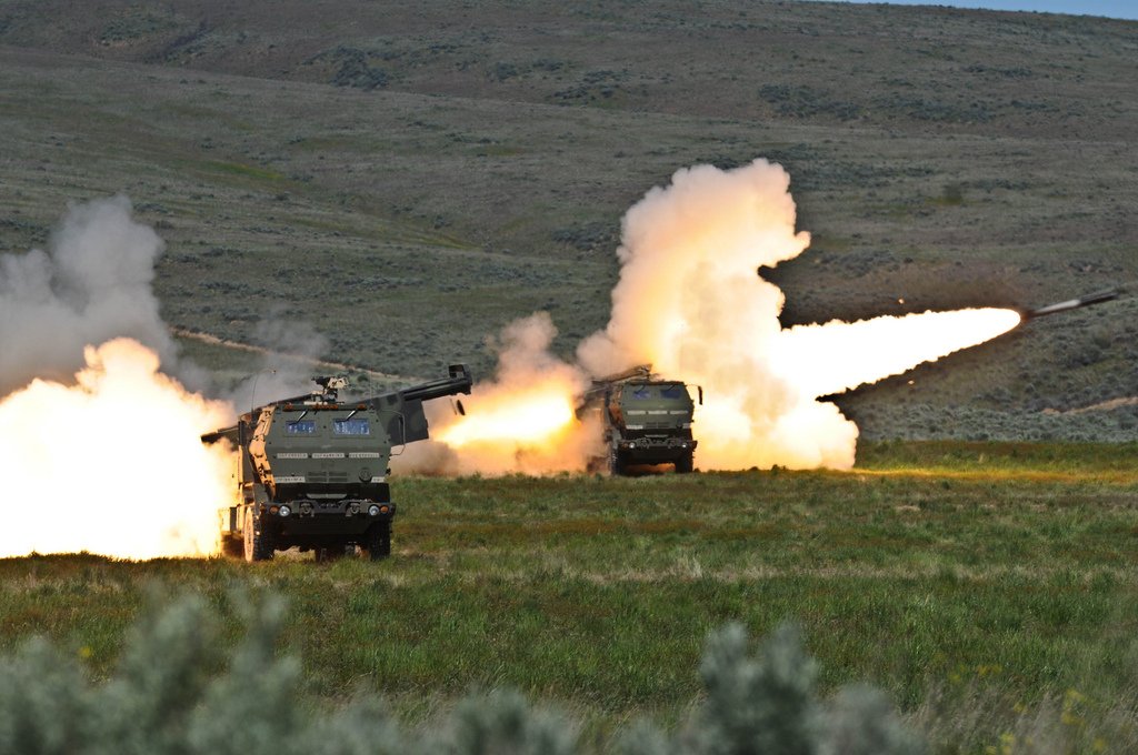 СМИ: Пентагон думает отправить Украине еще 4 РСЗО HIMARS