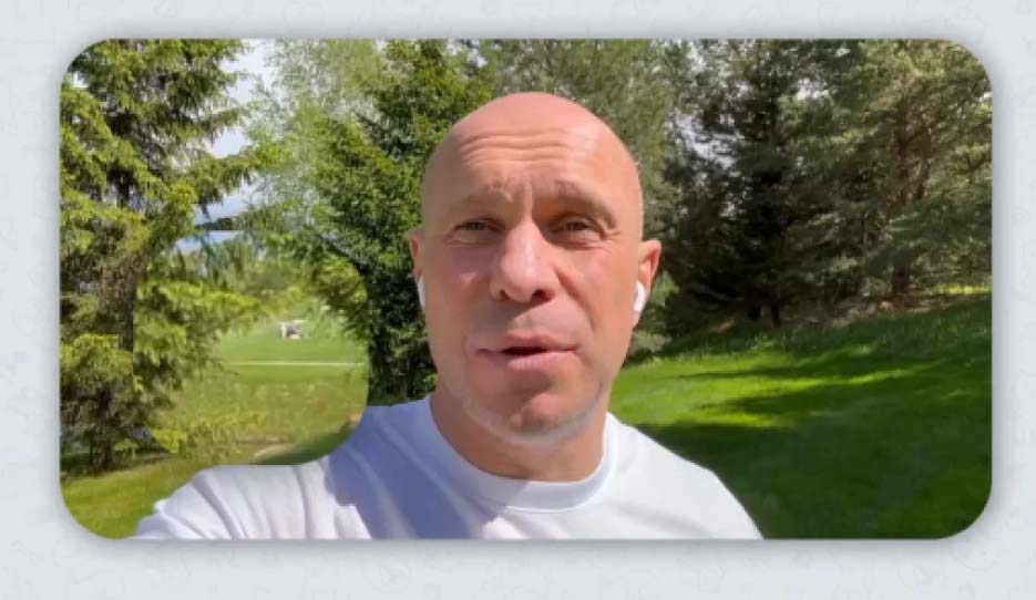 Кива живет в Подмосковье в элитном коттеджном городке (Видео)