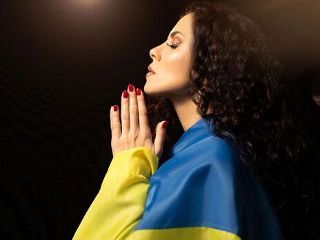 "Ми з України" - Каменских, Полякова, Тина Кароль, Фагот, Могилевская и Санина снялись вместе в клипе, посвященном Украине.