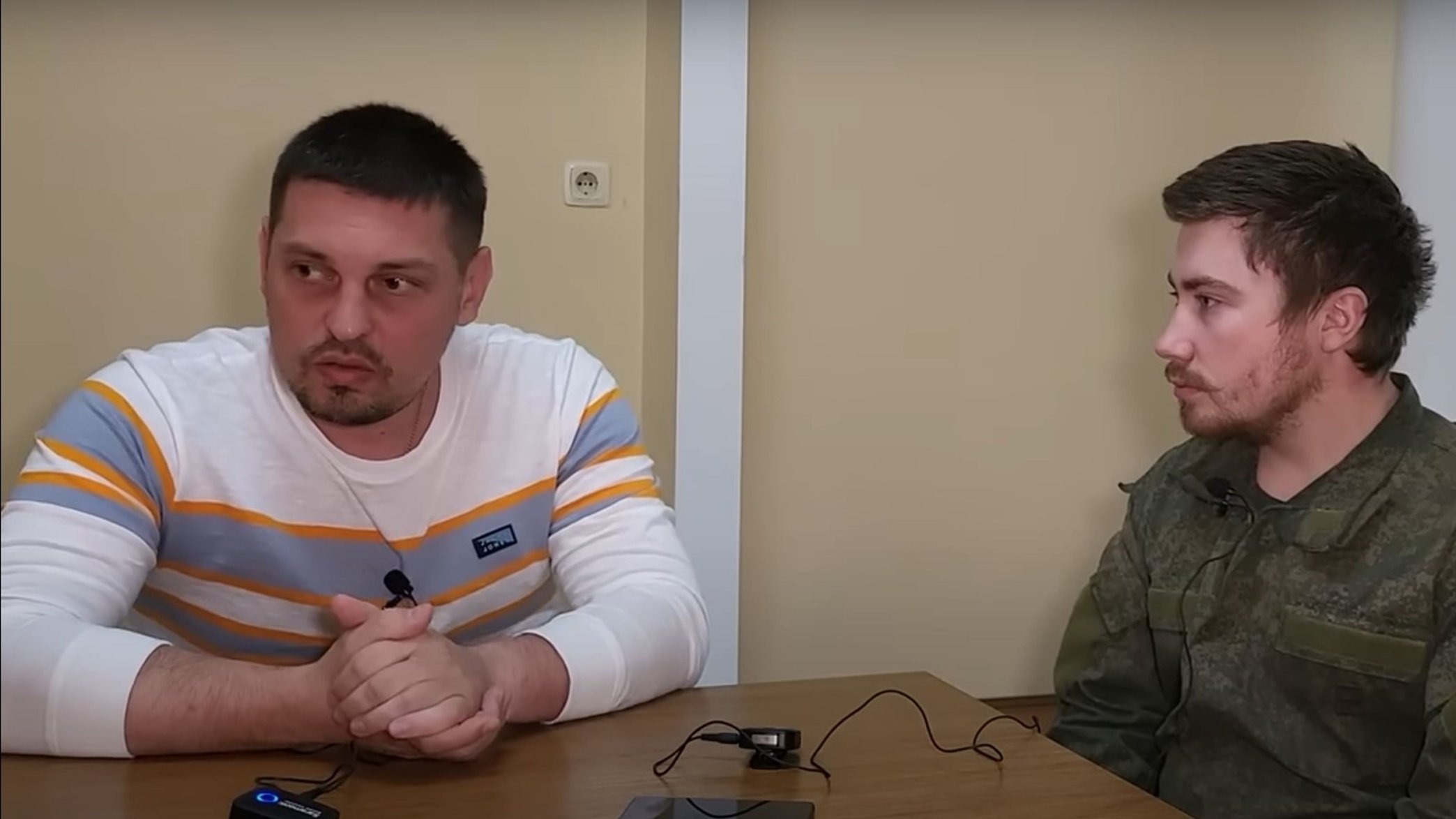 "Истинное лицо армии России": журналисты показали командира РФ - мародера, укравшего слиток золота и ценные вещи