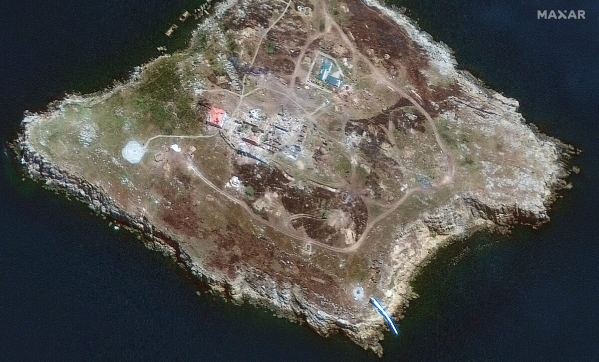 Со Змеиного вслед за российским военным кораблём: Зеленский об освобождении острова от россиян