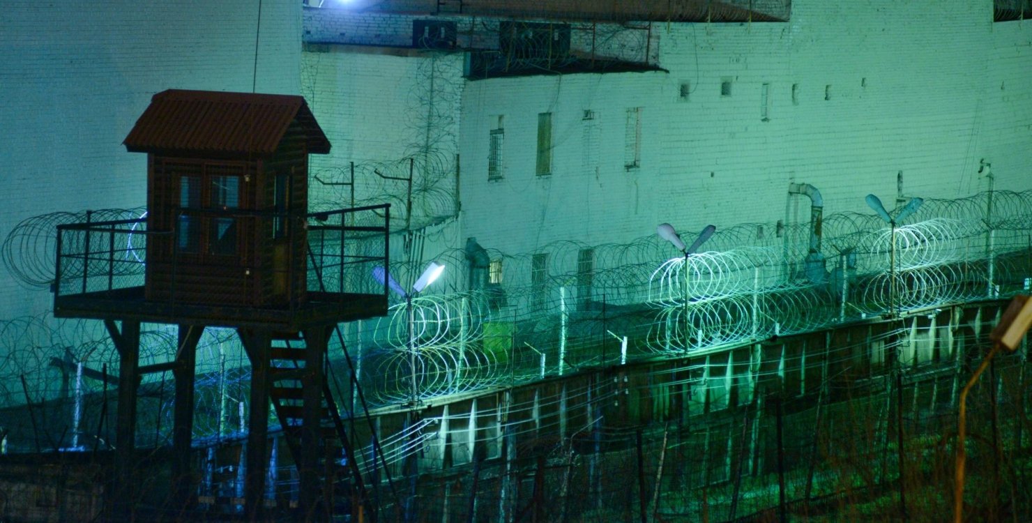 РосСМИ показали выживших в результате взрыва в Еленовке украинских бойцов (Видео)