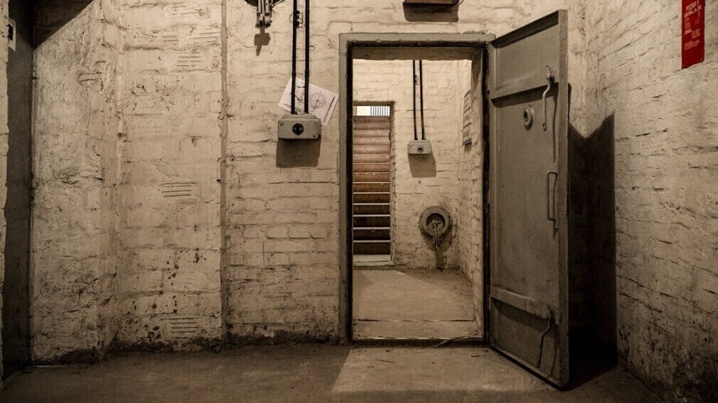 В Херсонcкой области россияне оборудуют бомбоубежища и скупают надувные лодки – украинская разведка