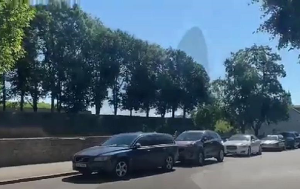 Хотят сбежать в последний момент: россияне массово штурмуют границы ЕС, видео