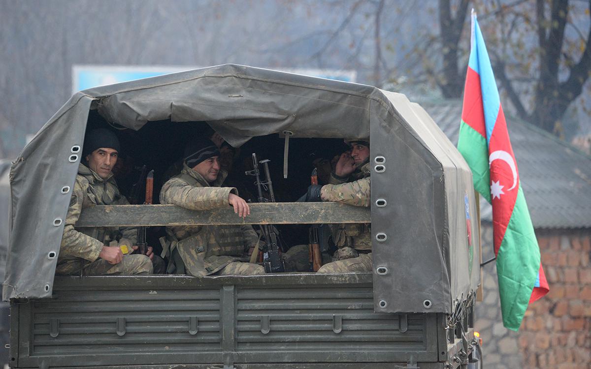 Азербайджан занял город Лачин, в Армении прямо заявляют, что Россия их кинула. Это ставит вопрос о существовании ОДКБ – Путин посыпался