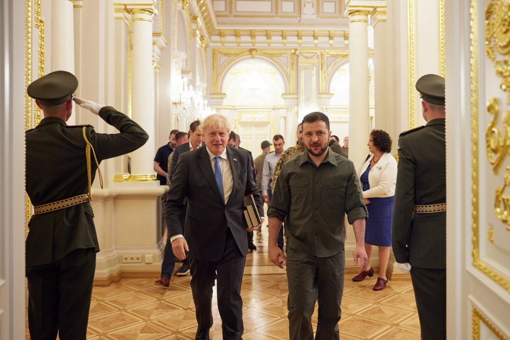 "Время пришло": Джонсон призвал Запад перестать колебаться и удвоить поддержку Украины