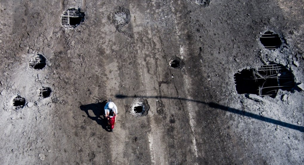 В ОК «Юг» заявили, что теперь оккупанты могут использовать херсонские мосты только «пешком и очень быстро»