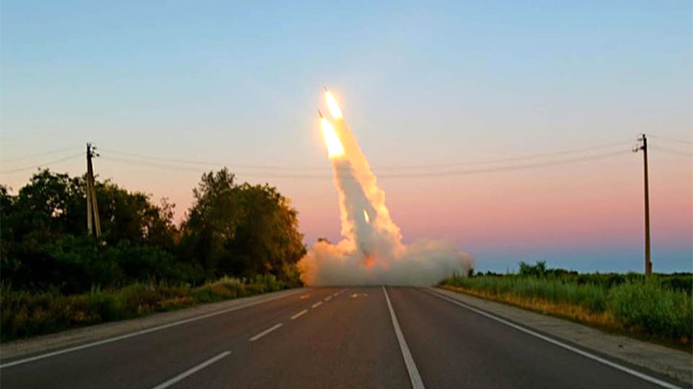 Вскоре стоит ждать ударов HIMARS в районе Мелитополя. Россияне пытаются создать там логистический центр для снабжения херсонской группировки