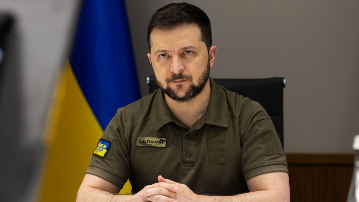 Зеленський назвал "щенками" окружение Путина, которое угрожает ядерной войной, а Путина сборным образом террориста