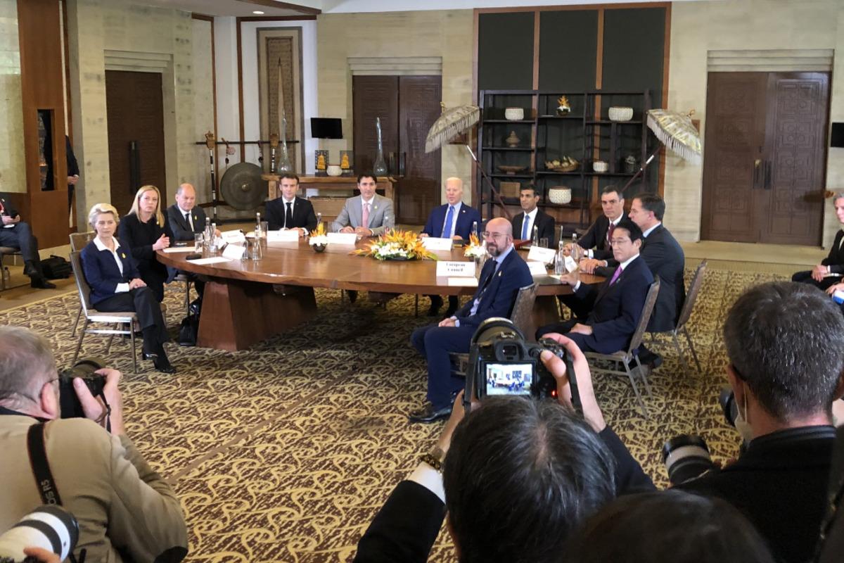 Байден созвал срочную встречу с мировыми лидерами из-за взрывов в Польше (фото)