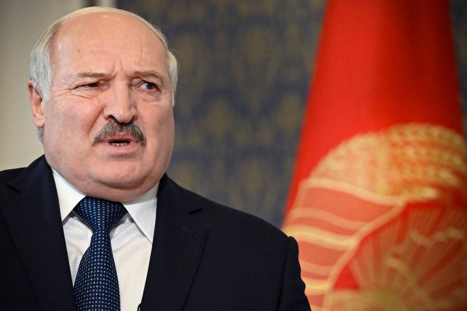 Лукашенко убежит в Китай или на Кубу: экс-депутат Госдумы спрогнозировала судьбу пособника Путина