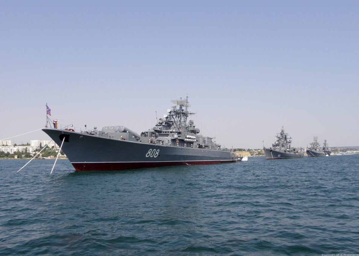Разведка Британии: РФ вывела корабли из Новороссийска из-за опасений возможных атак ВСУ