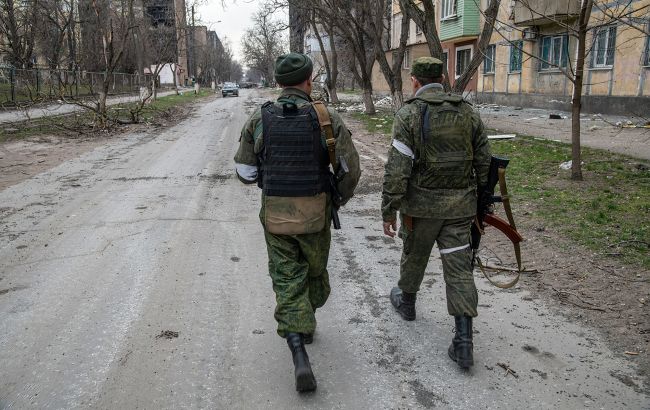 Группа оккупантов с пулеметами попутками сбежала из Украины (перехват)
