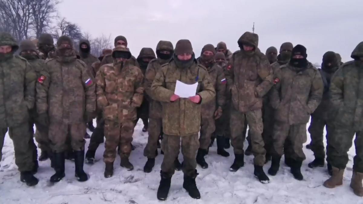 Выжившие после удара HIMARS в Макеевке мобики записали видео: "Сблизились, как семья"