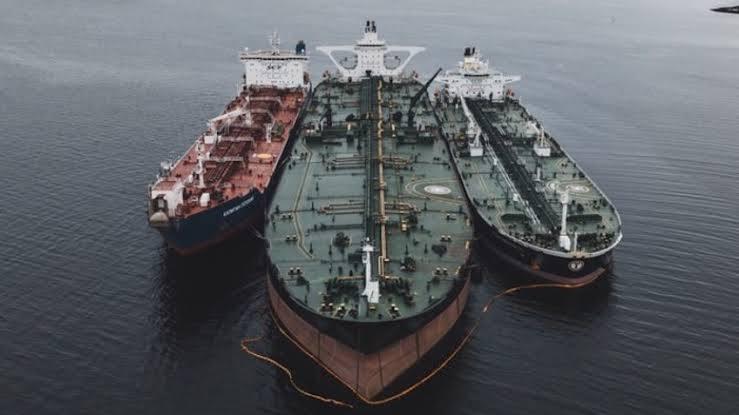 Bloomberg: Российский «теневой» флот не смог заменить европейские танкеры после введения эмбарго на нефть