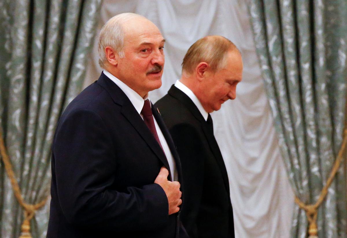 Лукашенко едет к Путину обсудить вопросы "обороны"
