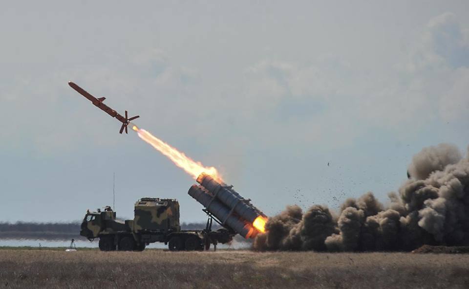Politico: Главком НАТО в Европе заявил, что дальнобойные ракеты и F-16 помогут Украине победить