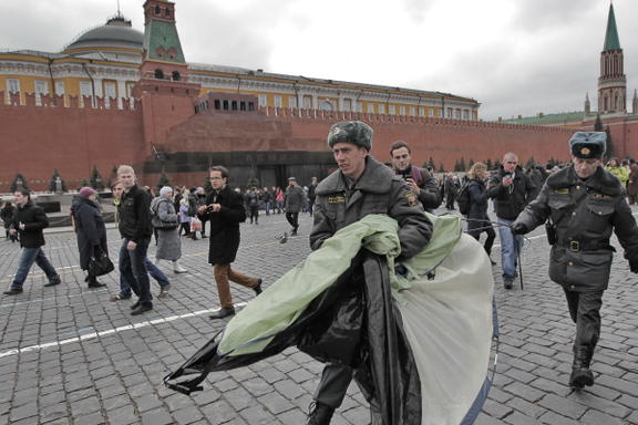 Готовятся к "бавовне" во время парада: в России разработали инструкцию на случай воздушного нападения 9 мая.