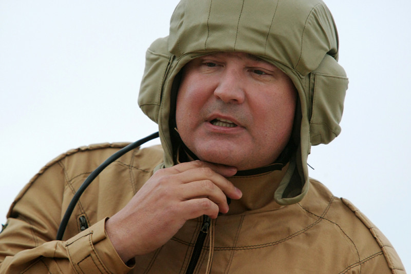 «Хватит меня в тылу держать…»
