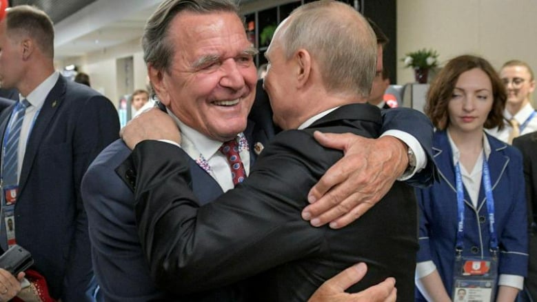 Польша расследует причастность Шредера к подготовке Россией войны против Украины